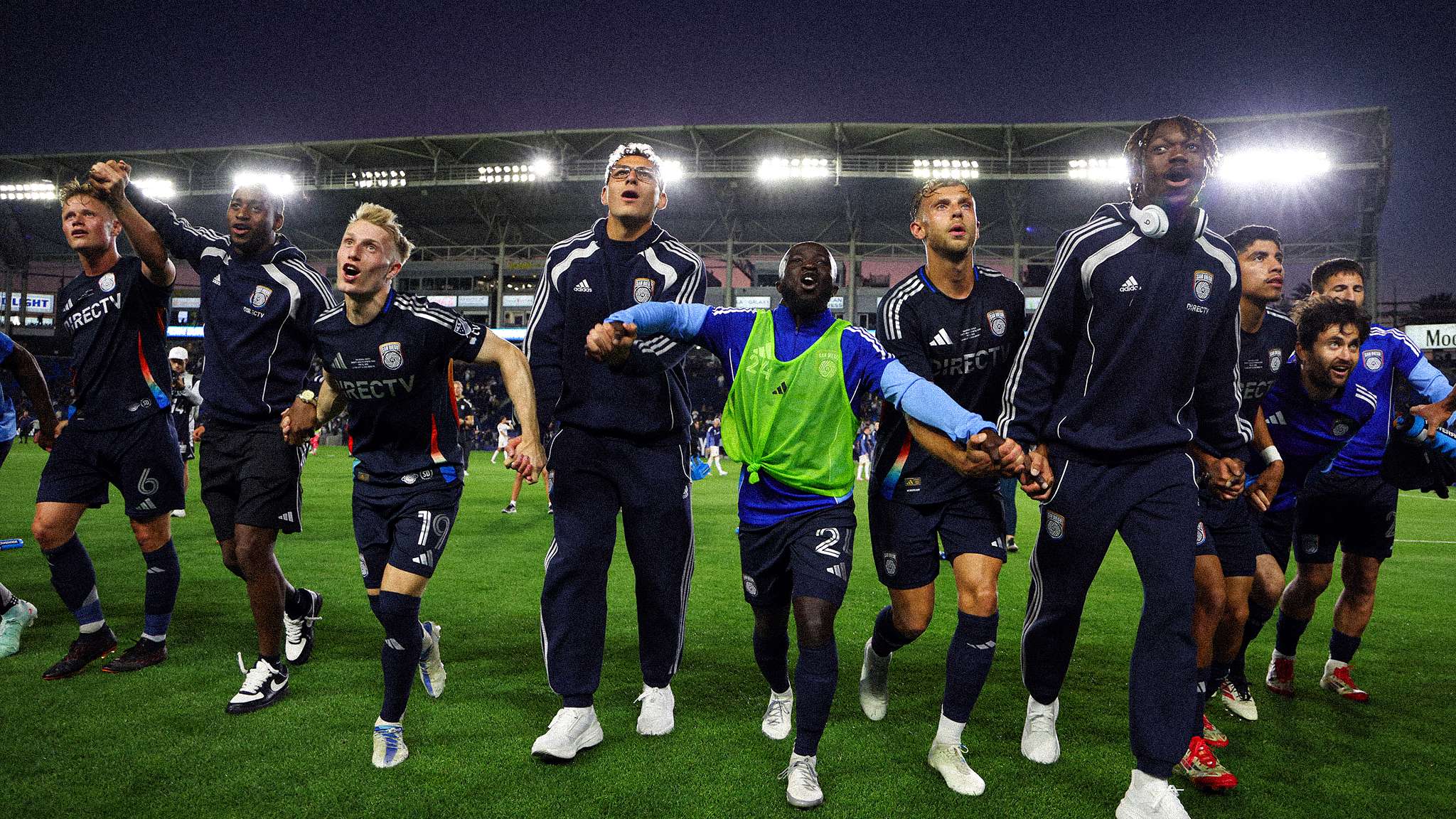 使得这个国 使得这个国